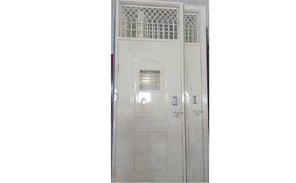 阿克苏学校教室门