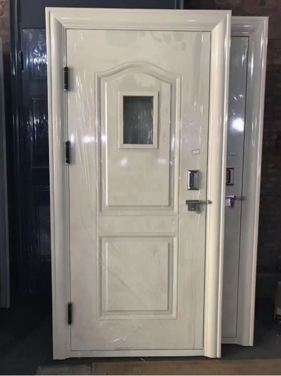 阿克苏学校教室门