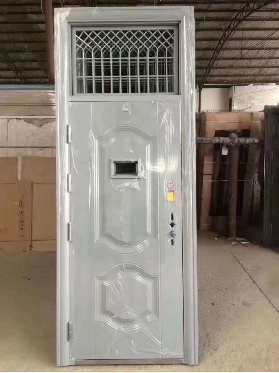 阿克苏学校教室门