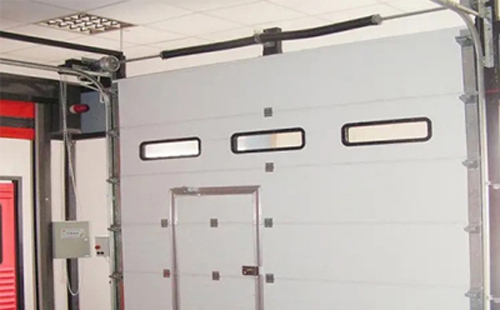 阿克苏工业提升门的安装方法