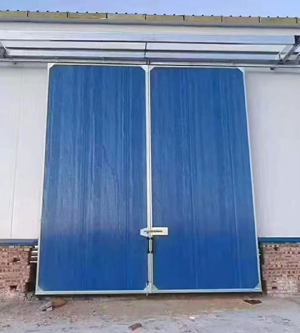 阿克苏工业门在大型仓储物流通道中的应用实例