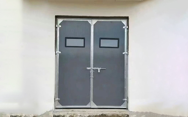 阿克苏工业门在高温作业区域的运行表现